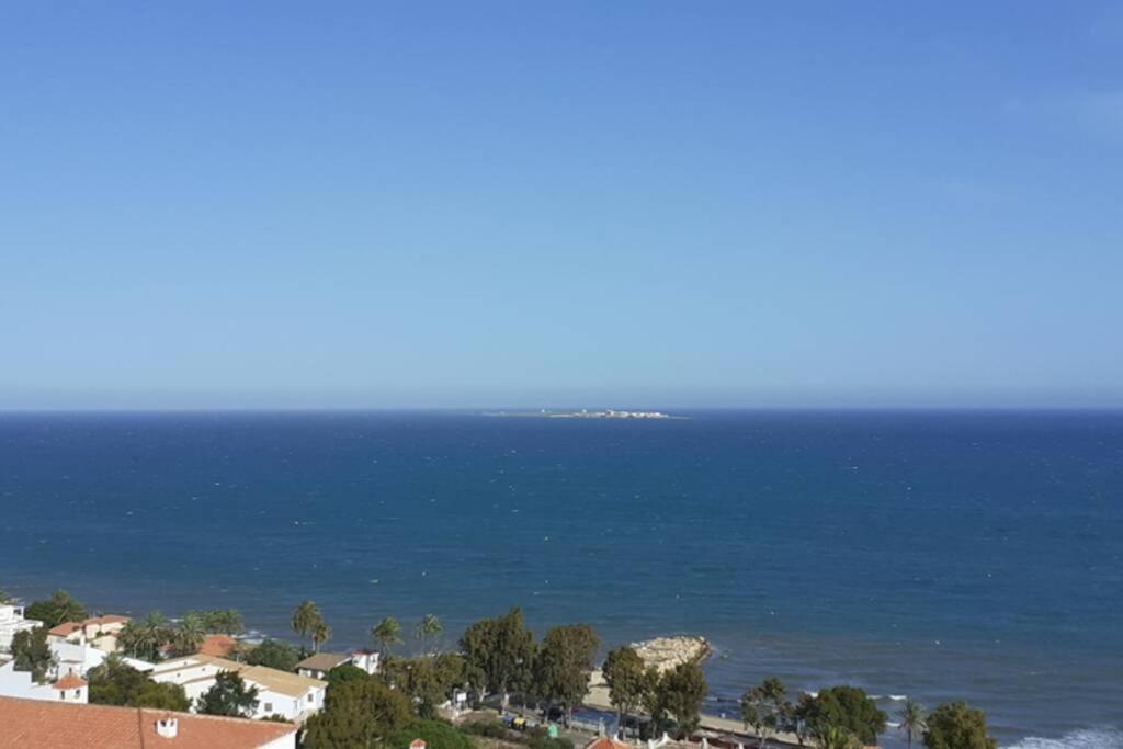Descansar, sonreír, sentir. Paraíso frente al mar Santa Pola Exterior foto
